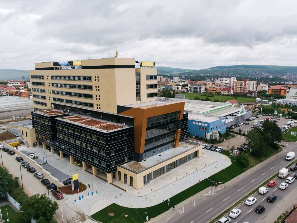 Hexagon Office Building / Installation of an LED Display