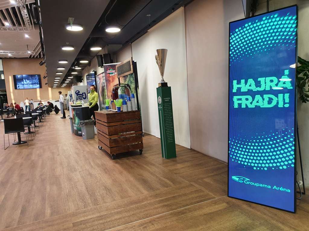 Afișaje LED poster digital în Arena Groupama